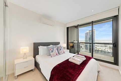 Best Views On Collins - Accommodation Sydney 10