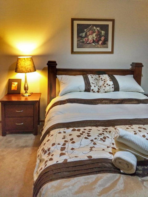 Waterfront Retreat - Sydney Resort 18