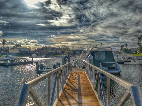 Waterfront Retreat - Sydney Resort 12