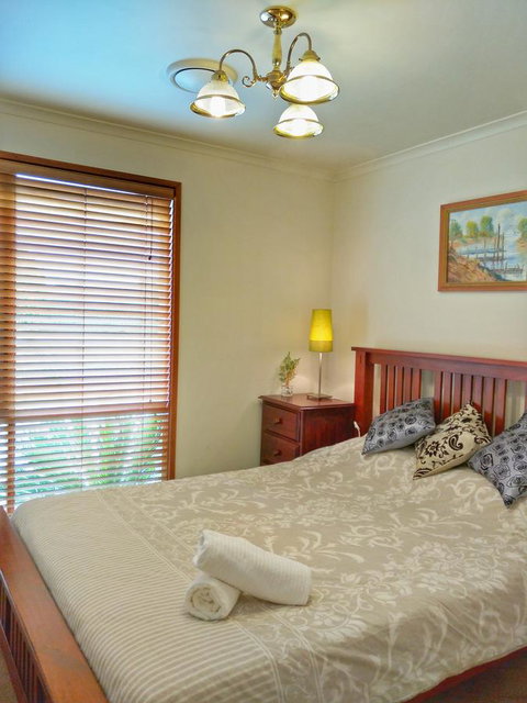 Waterfront Retreat - Sydney Resort 21