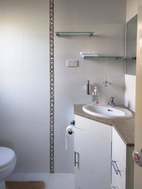 Waterfront Retreat - Sydney Resort 19