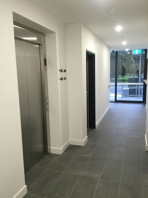 Whitehorse Apartments Hotel - Sydney 4u 30
