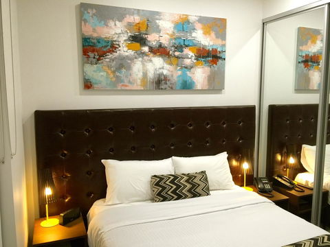 Whitehorse Apartments Hotel - Sydney 4u 14