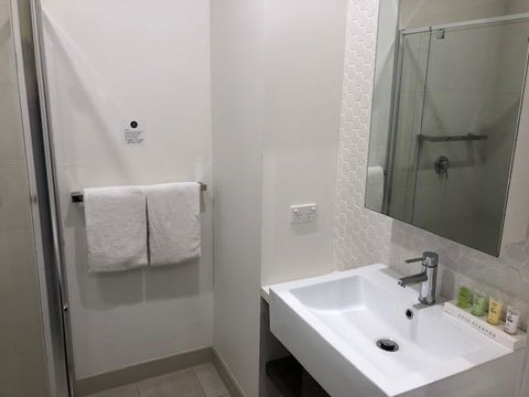 Whitehorse Apartments Hotel - Sydney 4u 3