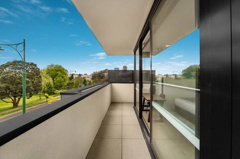 Whitehorse Apartments Hotel - Sydney 4u 40