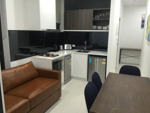 Whitehorse Apartments Hotel - Sydney 4u 33