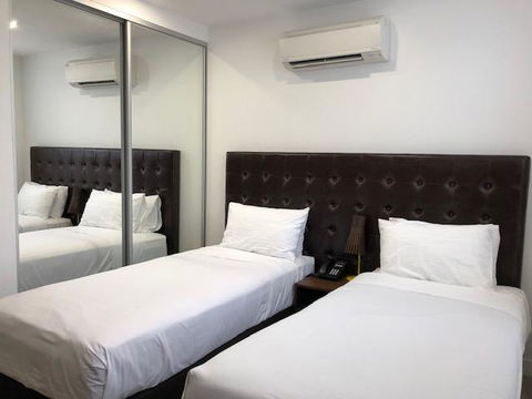 Whitehorse Apartments Hotel - Sydney 4u 4