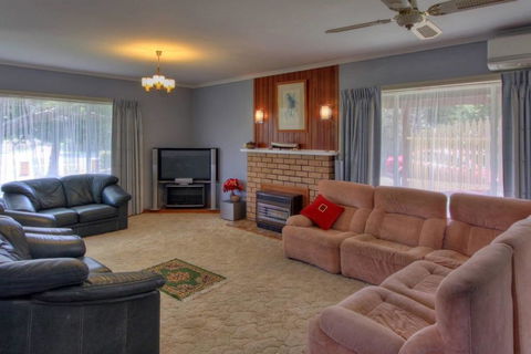 Jacaranda House - Sydney 4u 1