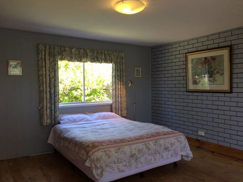 Jacaranda House - Sydney 4u 8
