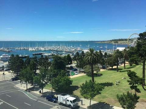 Geelong Waterfront Penthouse Apartment - Sydney 4u 2