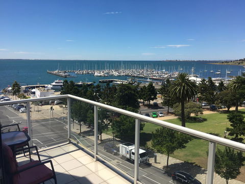Geelong Waterfront Penthouse Apartment - Sydney 4u 1