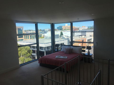 Geelong Waterfront Penthouse Apartment - Sydney 4u 12