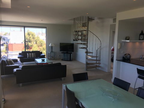 Geelong Waterfront Penthouse Apartment - Sydney 4u 10