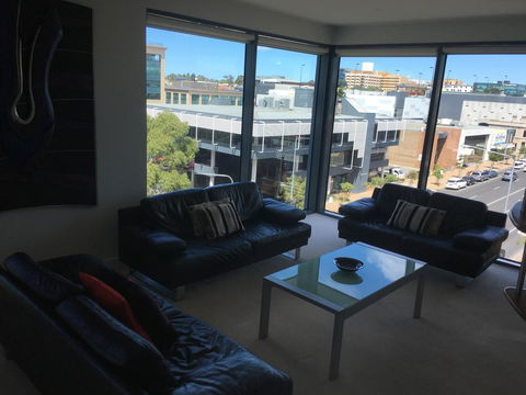 Geelong Waterfront Penthouse Apartment - Sydney 4u 9
