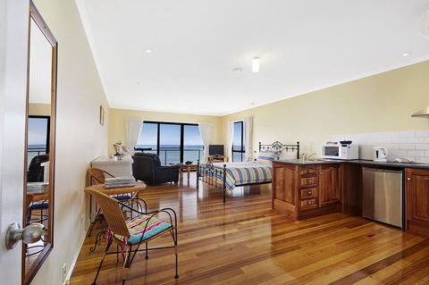 Clifftop Apartments Portland Vic - Sydney 4u 2