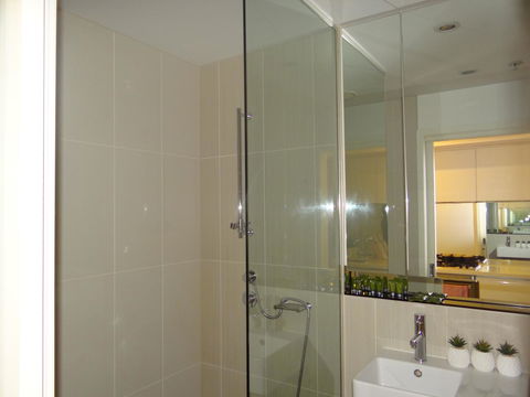 Amazing Accommodations: Vogue - Sydney 4u 1