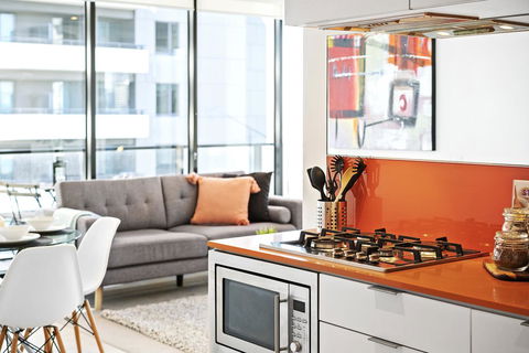 Complete Host Tiara Apartments - Sydney 4u 1