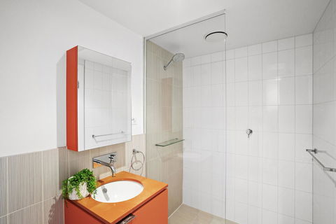 Complete Host Tiara Apartments - Sydney 4u 3