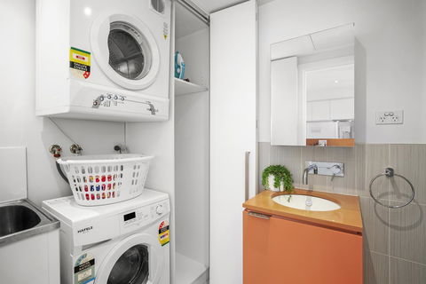 Complete Host Tiara Apartments - Sydney 4u 8