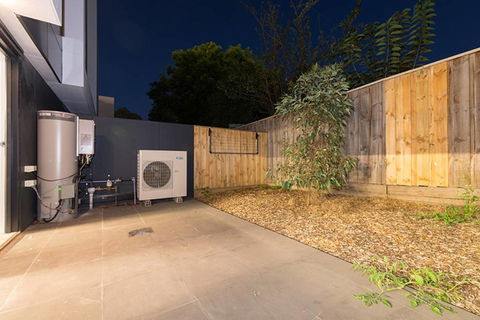 Doncaster Private Collection 2 Bed Townhouse@Pearl - Sydney 4u 12