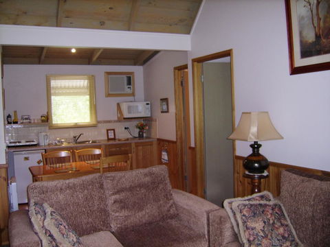 Shady Brook Cottages - Sydney 4u 22
