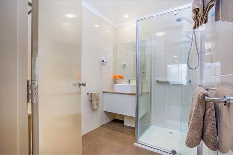 Comfort Inn Warrnambool International - Sydney 4u 3