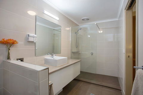 Comfort Inn Warrnambool International - Sydney 4u 12