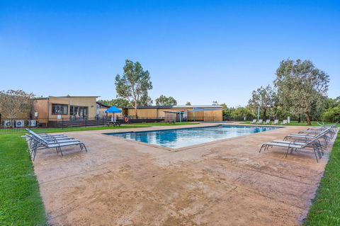 Rural 5 Star Villa\'s With Resort Amenities - Sydney 4u 17