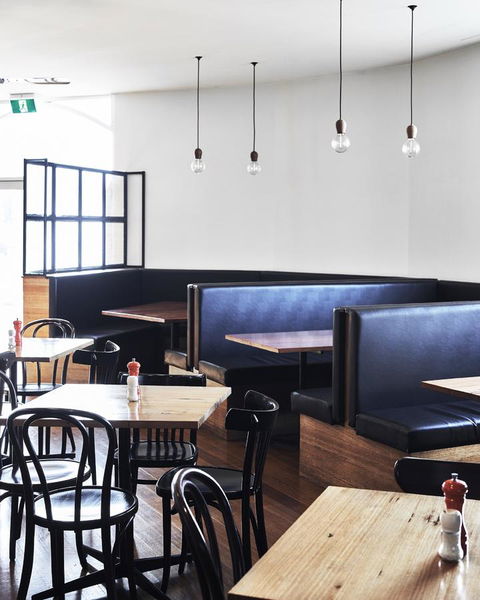 Plough Hotel - Accommodation Sydney 13
