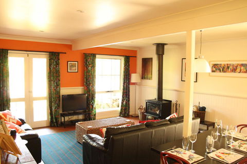 Merrimeet Cottages - Sydney 4u 6