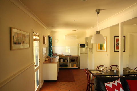 Merrimeet Cottages - Sydney 4u 28