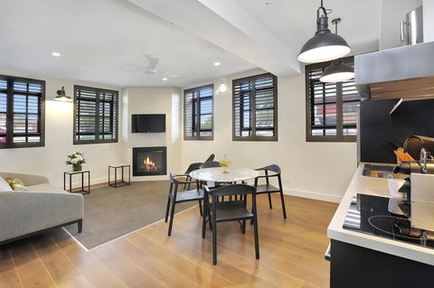 Devlin Apartments - Accommodation Sydney 2