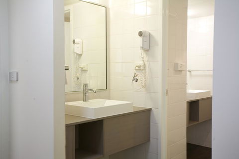 Ibis Melbourne Hotel And Apartments - Sydney 4u 19