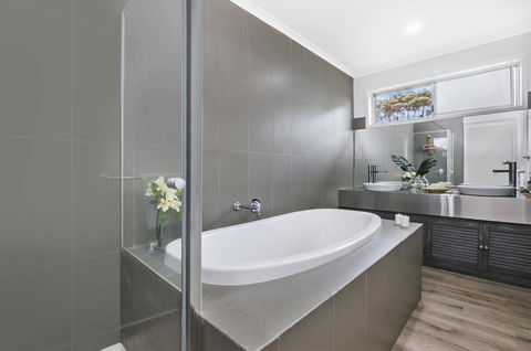 Portland Bay Apartments - Accommodation Sydney 8