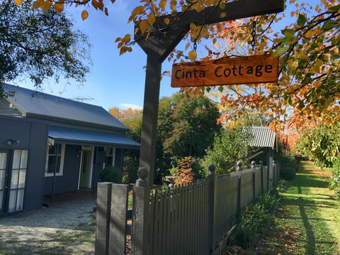 Cinta Cottage - Accommodation Sydney 0