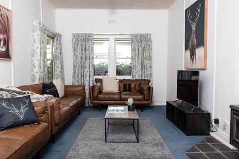 The Orchard House - Accommodation Sydney 11