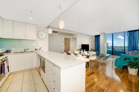 Signature Waterfront Apartments - Accommodation Sydney 11