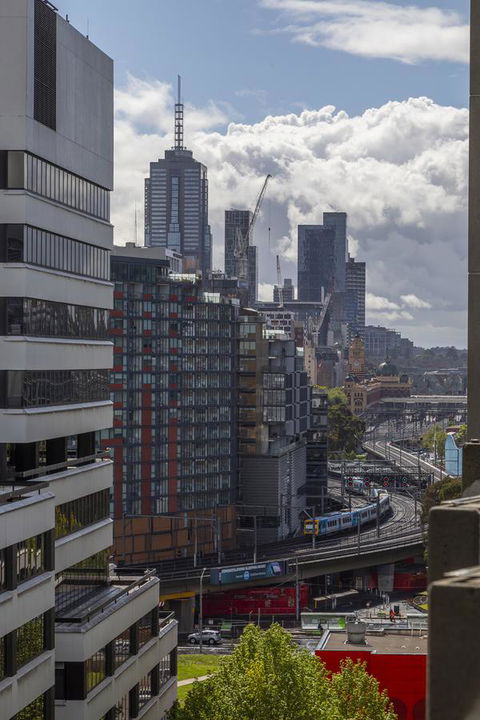 Signature Waterfront Apartments - Accommodation Sydney 33