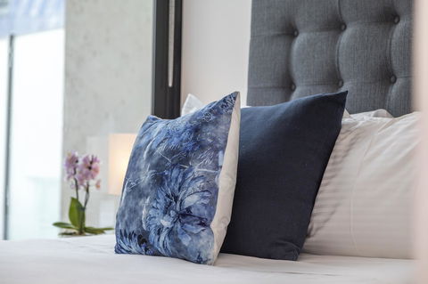 Signature Waterfront Apartments - Accommodation Sydney 25