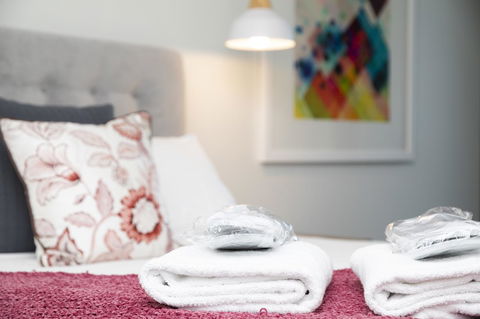 Signature Waterfront Apartments - Accommodation Sydney 6