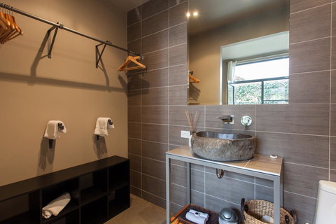 The Love Shack - Romantic Bungalow - Sydney Resort 7