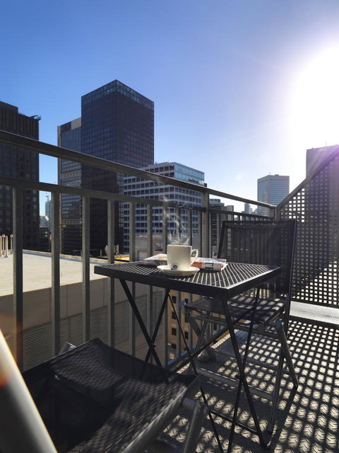 Oaks Melbourne On Collins Suites - Accommodation Sydney 1