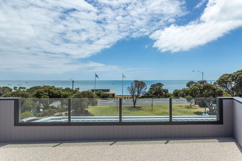 Blairgowrie Apartment 1 - On The Beach - Sydney 4u 17