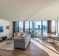 Waterfront 3 Bedroom Luxury Home Victoria Harbour - Accommodation Sydney