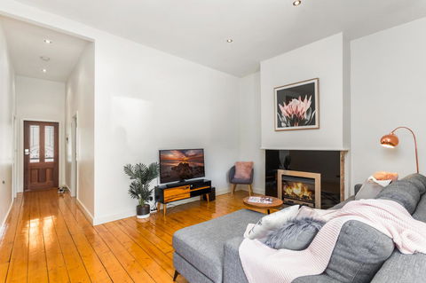 Central Bendigo Cottage, Walk To Everywhere!! - Accommodation Sydney 9