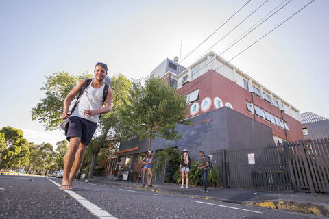 Melbourne Metro YHA - Sydney 4u 1