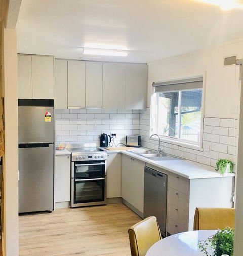 Kanasta Caravan Park - Sydney 4u 6