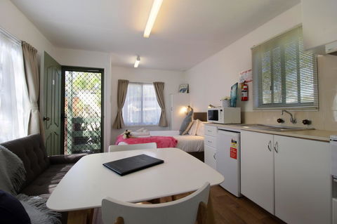 Kanasta Caravan Park - Sydney 4u 23