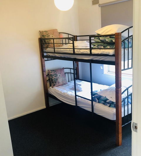 Kanasta Caravan Park - Sydney 4u 13