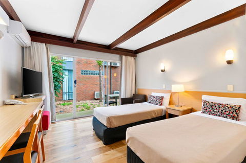Quality Inn & Suites Traralgon - Sydney 4u 8